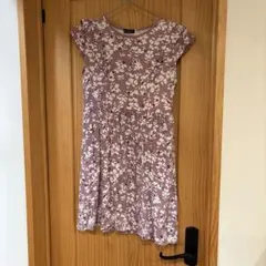 BeBe 花柄フレアワンピース 150