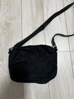 Samsonite RED ショルダーバッグ 黒