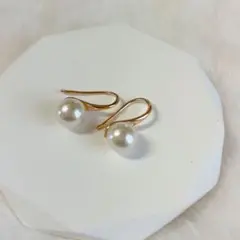ピアス　パール　小ぶり　繊細　上品　アクセサリー　入学式　卒業式　真珠　一粒
