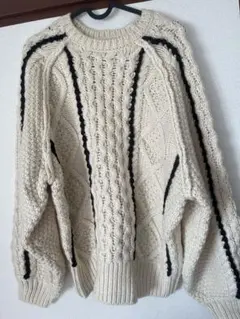 W.W.G アイボリー ケーブル編みニットセーター