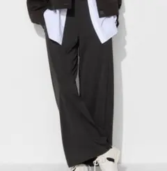 UNIQLO クレープジャージーストレートパンツ　丈短め