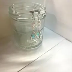 幾何学モチーフ パール ピアス ライトブルー