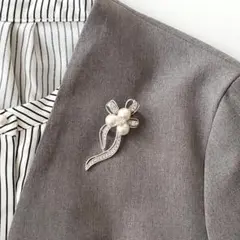 ラインストーン＆パール ブローチ フォーマル 結婚式 入学式 卒業式 パーティー