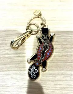 カラフルなカモノハシのキーホルダー