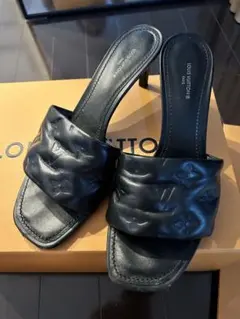 Louis Vuitton モノグラム サンダル ブラック　38.5のサムネイル