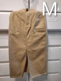 フロントスリットタイトスカート(キャメル)