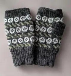 70　ハンドウォーマー　ハーフミトン　指出し手袋　北欧テイスト　アームウォーマー