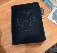 sanrio house ハローキティ ハートキルティングPCケース（BLK） - メルカリ