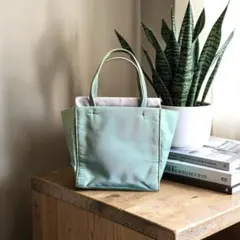 希少　プラダ　PRADA　ミニトートバッグ　ハンドバッグ　三角ロゴ　イタリア製