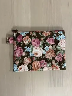 ポーチ　ハンドメイド　プレゼント