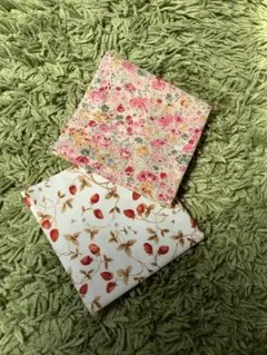 サニタリーポーチ　ハンカチ風　型違い2個セット　花柄
