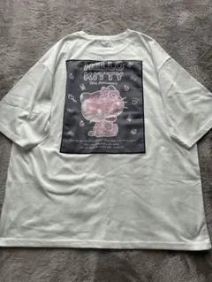 大きいサイズ　サンリオ　ハローキティ　50周年　バックデザイン　Tシャツ