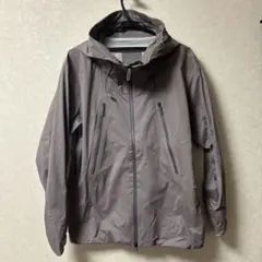 試着のみDESCENTE ALLTERRAINクレアスエアー BK - メルカリ