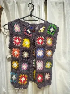 子供ベスト……中細毛糸グラニースクエア