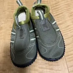 新品未使用　水陸両用シューズ　キッズ　18㎝　カーキ