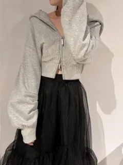 SNIDEL ショート丈パーカー