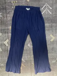 ISSEY MIYAKE ネイビー プリーツワイドパンツ