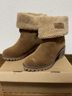 ブラウンファー付きスエードブーツ