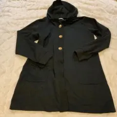 Loytää フード付き ブラックパーカー