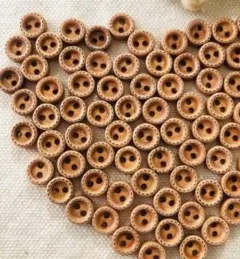 297手芸用★ウッドボタン9mm*100個 木製　ハンドメイドパーツ