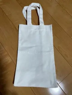 GUCCI 非売品　ノベルティ　 ホワイト エコバッグ