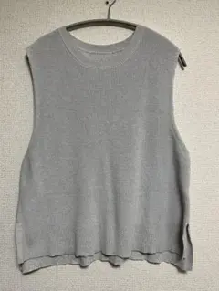 ケユカ　リネンタッチ　クルーネックニットベスト　サイドスリット付き