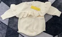 シーイン　クリーム色 フリルニットロンパース 3-6M
