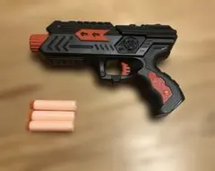 トイガン　黒/赤