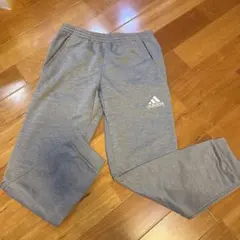 美品　adidas スウェットパンツ