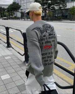 オーバーサイズニット グレー メッセージ入り