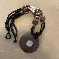 ハンドメイド 木製円形ペンダントネックレス