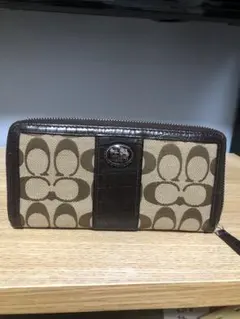 COACH 長財布 ベージュとブラウン