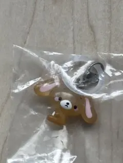 サンリオ　ゆるっとめじるしアクセサリー　 シュガーバニーズくろうさ