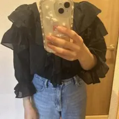 ローリーズファームフリル付き黒長袖ブラウス