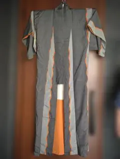 カジュアル着物 グレー オレンジ ストライプ