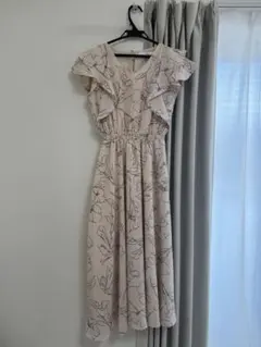 週末限定価格[tocco closet]ラッフルフリルラインフラワーワンピース