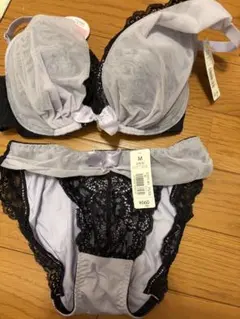 E65 タグ付き新品　Aimenfeel 黒レースブラジャーショーツセット