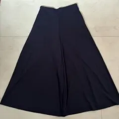 【ユニクロ・キュロット ロング スカート】　Sサイズ、濃紺、伸縮性あり