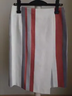 modif モディファイ（ワールド）スリット入り ひざ丈タイトスカート