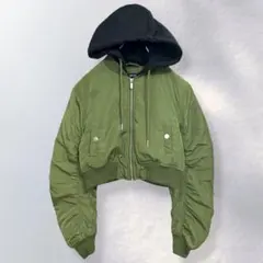 フォーエバー21 クロップド丈 フード付き ブルゾン MA-1 無地 XS《b4