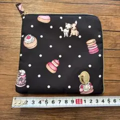 LADUREE ラデュレ　猫　チワワ　シーズー　犬　ポーチ　新品のサムネイル
