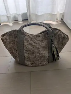 ヘレンカミンスキー グレージュ タッセル付き バッグ - メルカリ