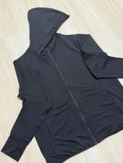 ユニクロ　エアリズムUVカット　メッシュパーカー D9 BLACK
