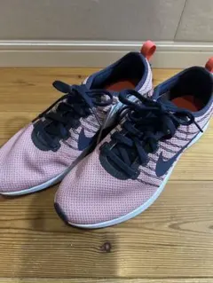 NIKE スニーカー ピンク ネイビー　24センチのサムネイル