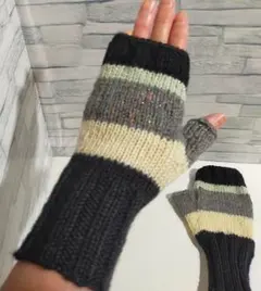 ハンドウォーマー　⑤黒グレー　リストウォーマー　編み物　手編み　ハンドメイド
