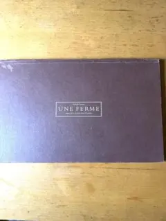 フリップ.デュマ　UNE FERME - 絵本のサムネイル