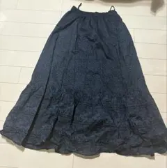 ANNA SUI × UNIQLO アナスイ　ペイズリー柄 フレアロングスカートのサムネイル