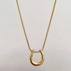 ネックレス　ゴールド ホースシュー 馬蹄形②