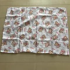 ［新品］ハンドメイド　生地　キャラクター柄　枕カバー　大きめ