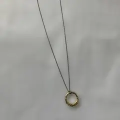 ゴールド リング型 ネックレス 装飾付き